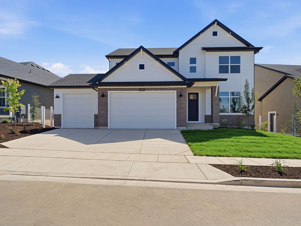 1st image of 1224 E Amaryllis Way