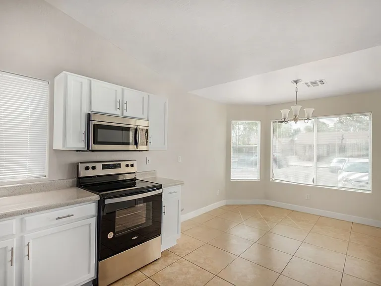 8520 W Palm Ln #1103 — Photo 9