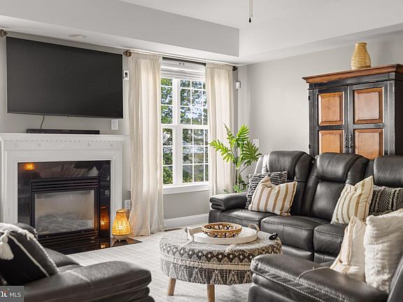 5th image of 4308 George Frye Cir