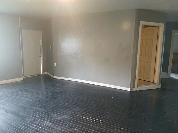 4th image of 928 Burnet Ave #5