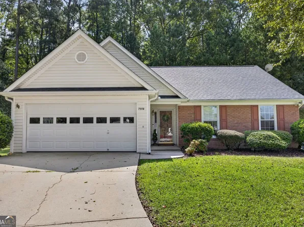 7512 Deer Creek Dr, Union City, GA 30291