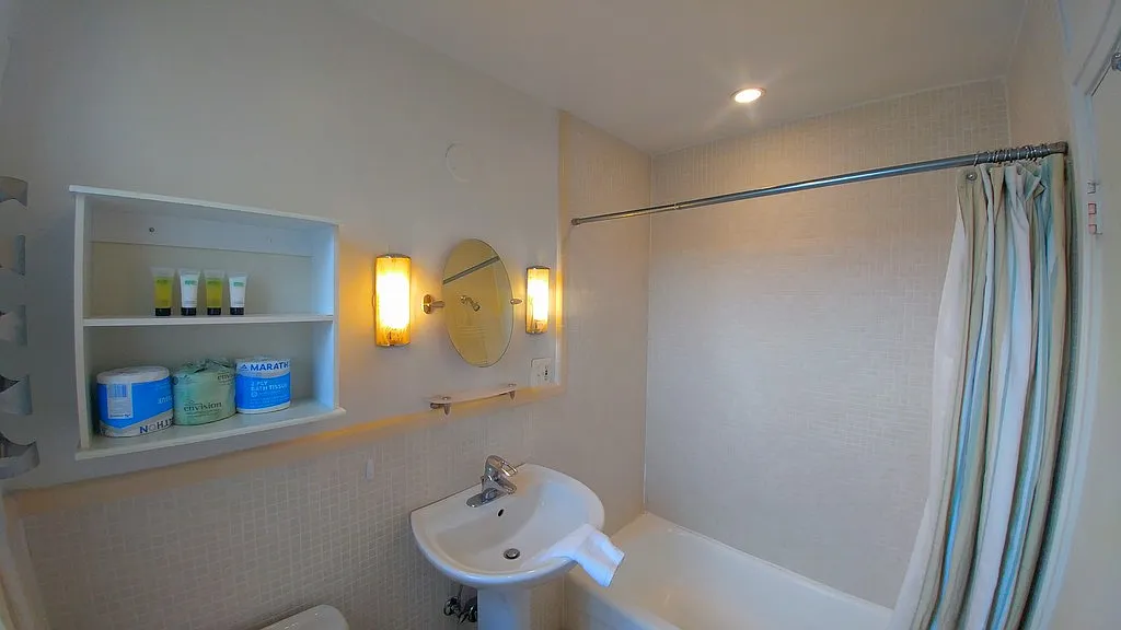 Studio, $3,850 — Photo 3