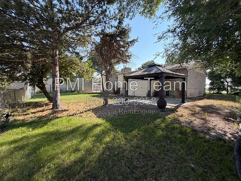 2942 N 2000 W — Photo 2