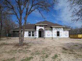 193 Sendera Xing, La Vernia, TX 78121
