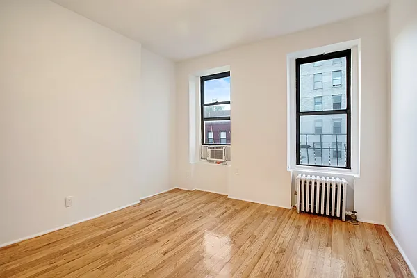 Rented by Creed Realty Group | media 2