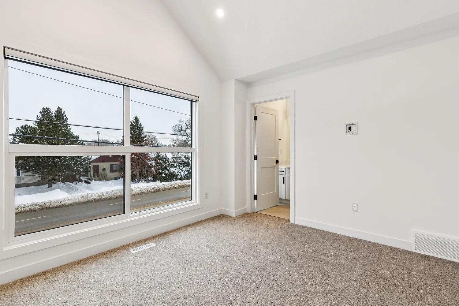 Glenora 2 4 Plex — Photo 4