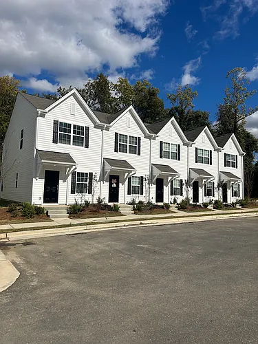 1810 Autumn Mist Dr Photo 1