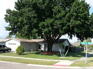 1001 Pine Ridge Cir, Brandon, FL 33511