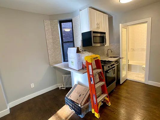 Rented by Tourma Realty LLC | media 32