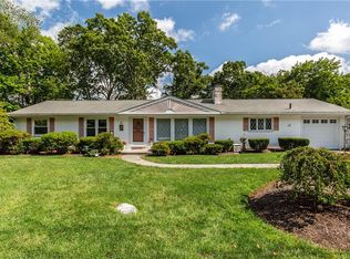 11 Duchess St, Warwick, RI 02886