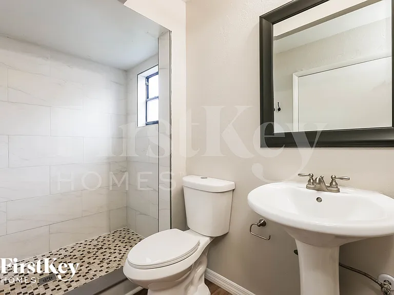 16219 Pebblebrook Dr — Photo 17