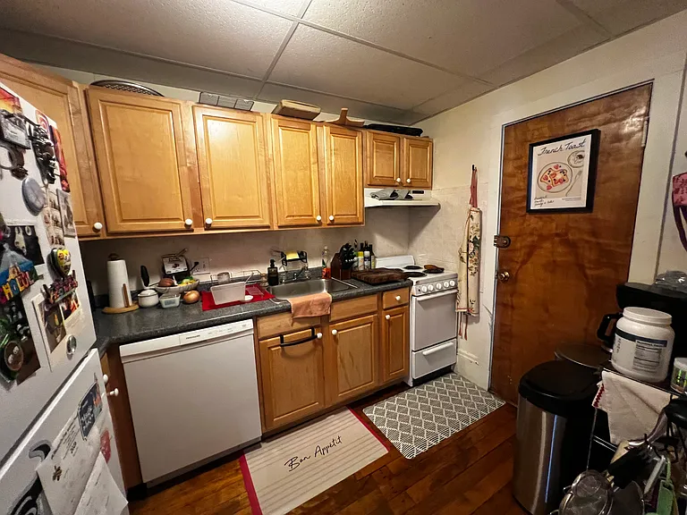 206 Massachusetts Ave — Photo 2
