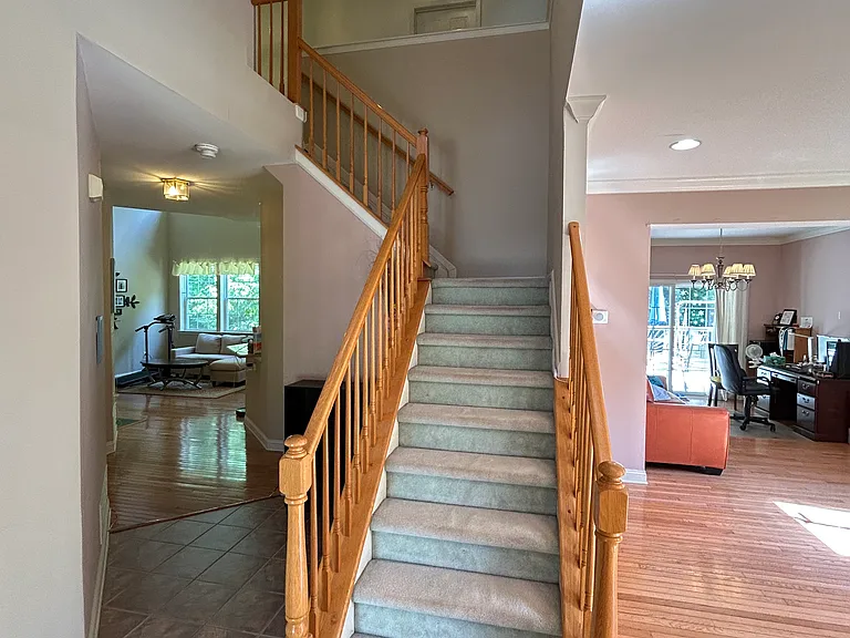 240 Kensington Dr — Photo 18