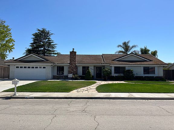 2nd image of 1090 Foxenwood Dr
