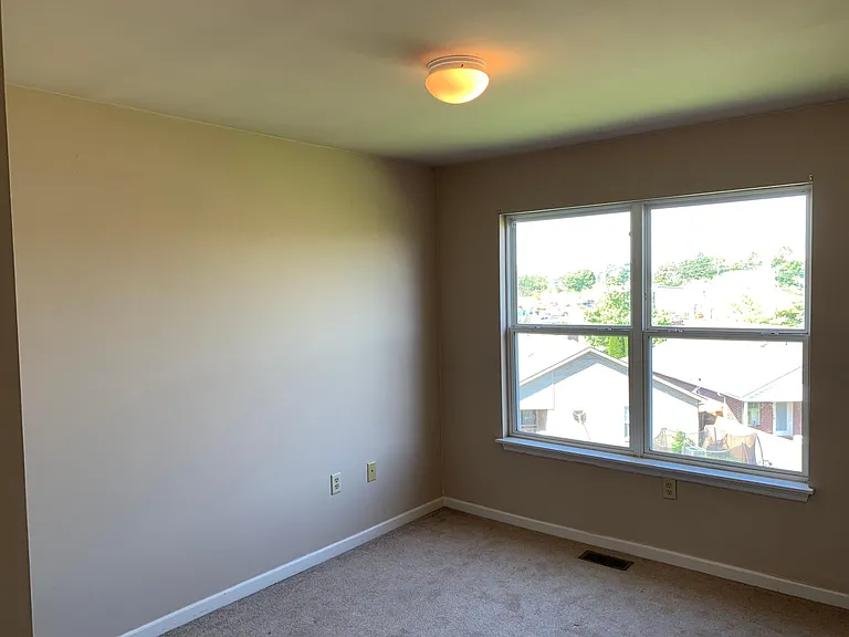 413 Faulconer Dr — Photo 9