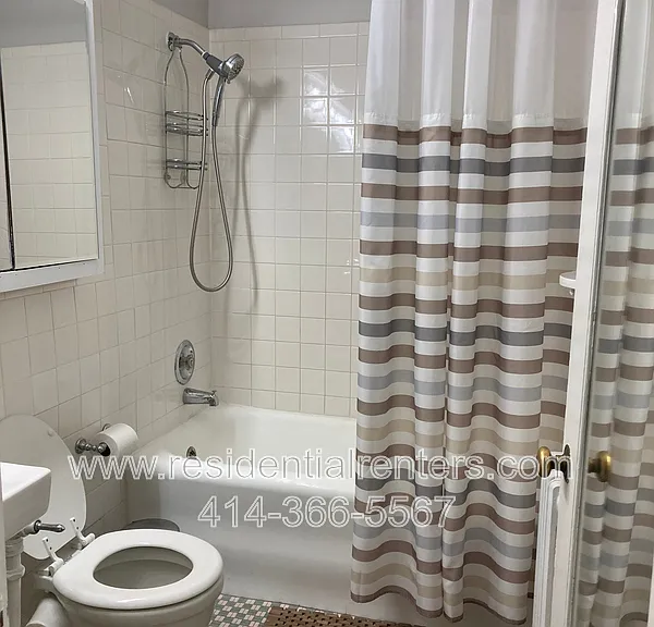 1028 E Juneau Ave #209 — Photo 14