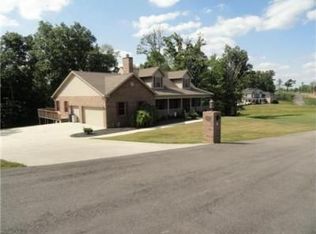 110 Caveson Pointe, Milton, WV 25541