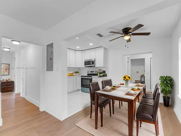 520 NW 32nd Pl #520 — Photo 10