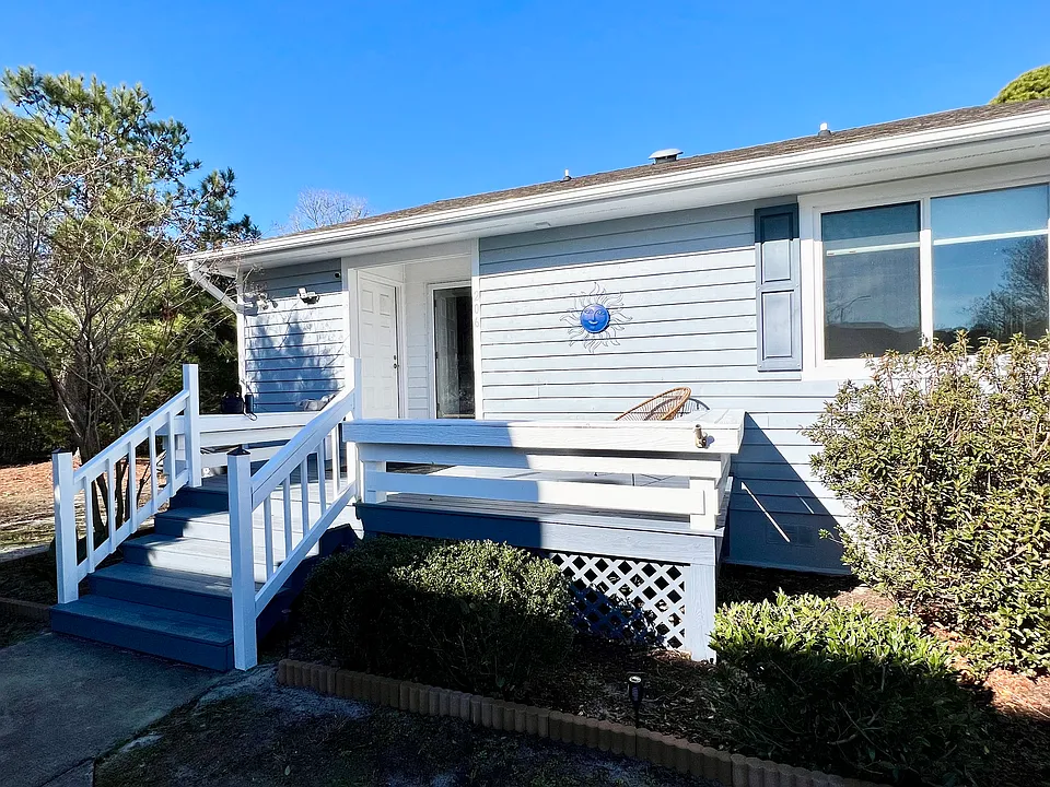206 Frederica Ct