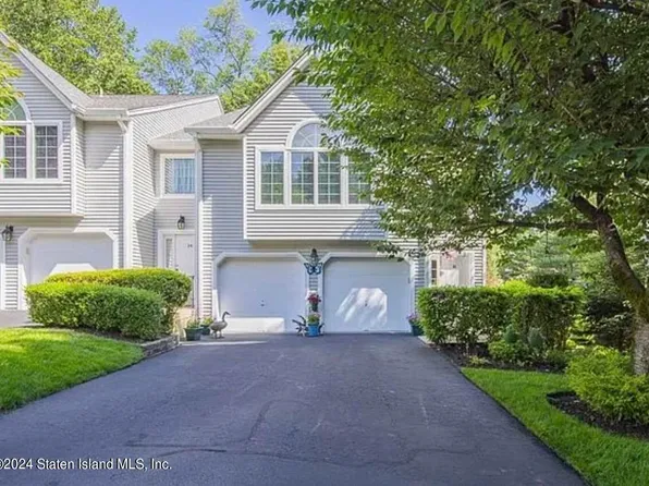 14 Bradshaw Ct, Hillsdale, NJ 07642