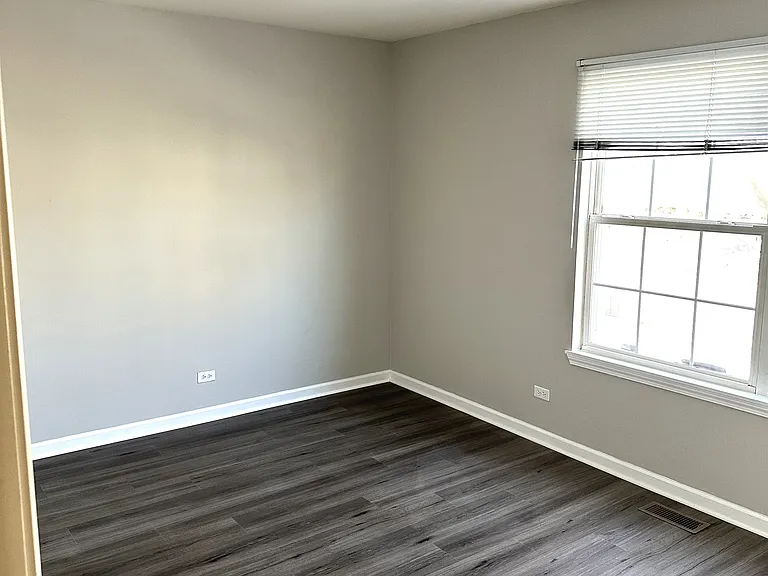 1325 Orleans Dr — Photo 10