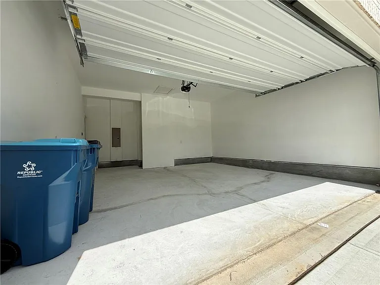 3235 Willow Glade Trl — Photo 33
