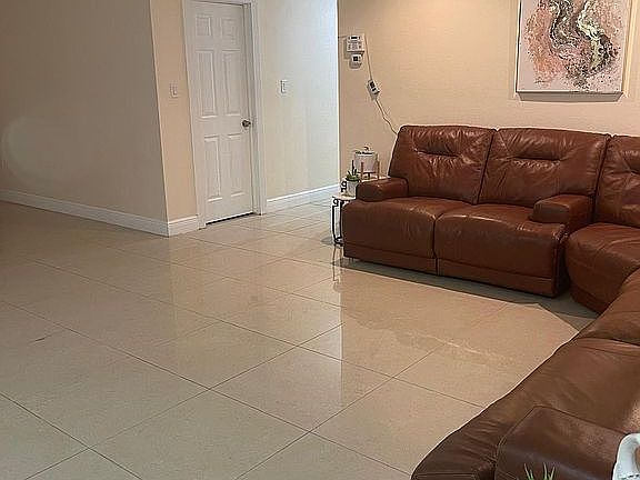 4th image of 6004 Hardrock Cir