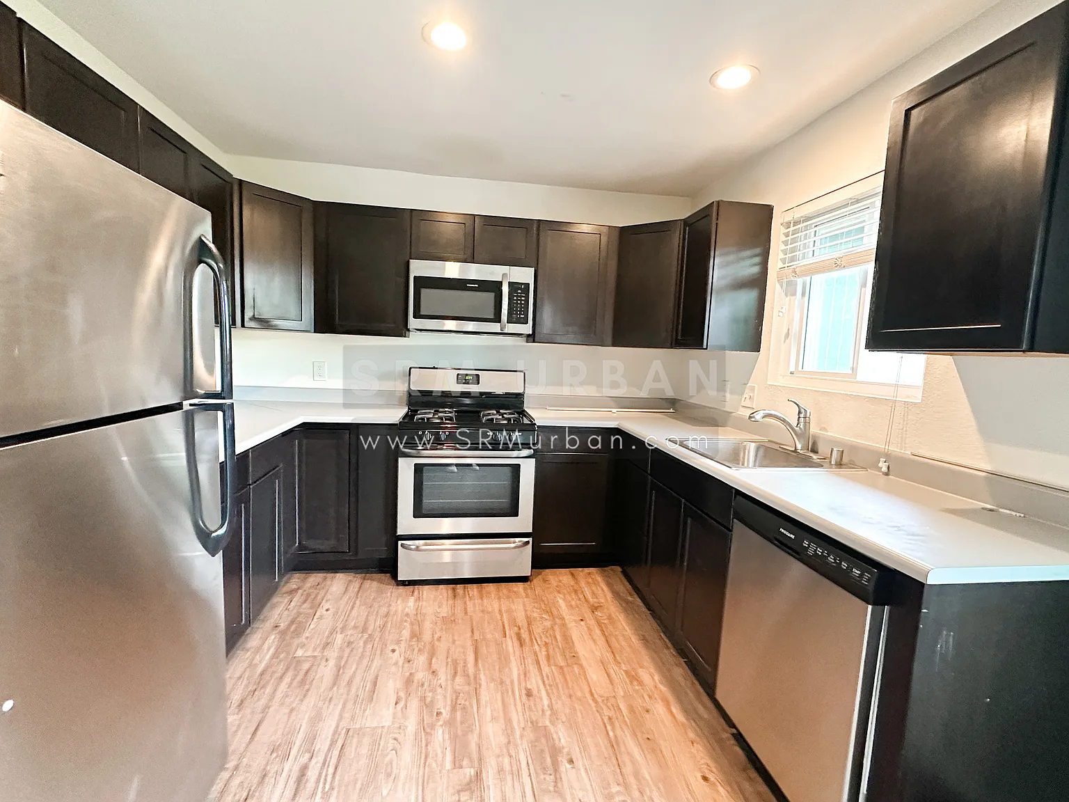 2 bed, $2,595 — Photo 4