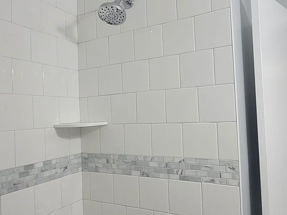 5th image of 50 Stratford Pl #2A