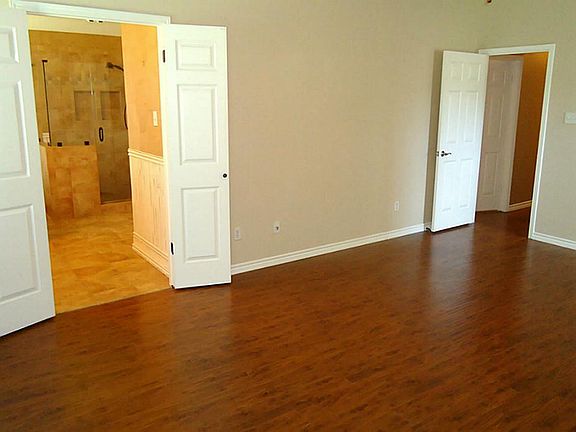 5th image of 1205 Bayou Vista Dr