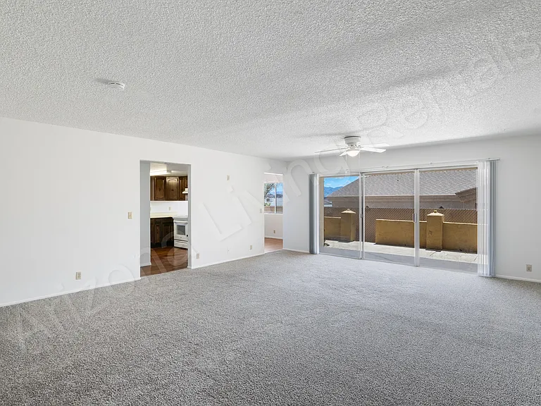 3431 Truckee Dr — Photo 3