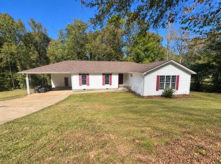 761 Douglas Dr, Ellerslie, GA 31807