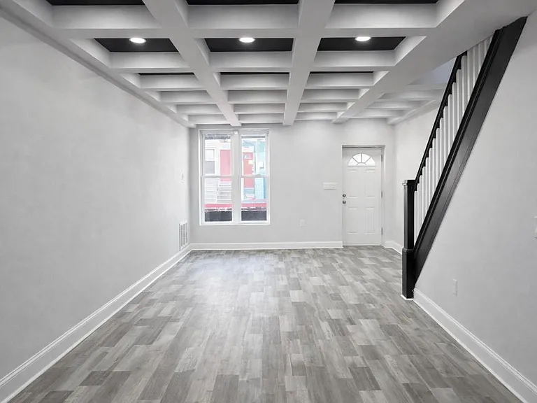 2815 W Mulberry St — Photo 3