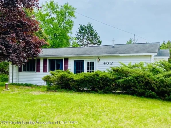 402 S Scott Dr, Farwell, MI 48622