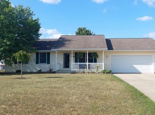 1992 Friar Tuck Cir, Adrian, MI 49221