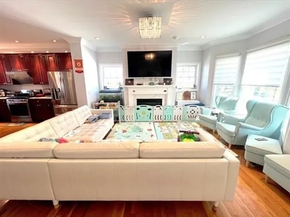 63 Summer St Unit 63, Medford, MA 02155
