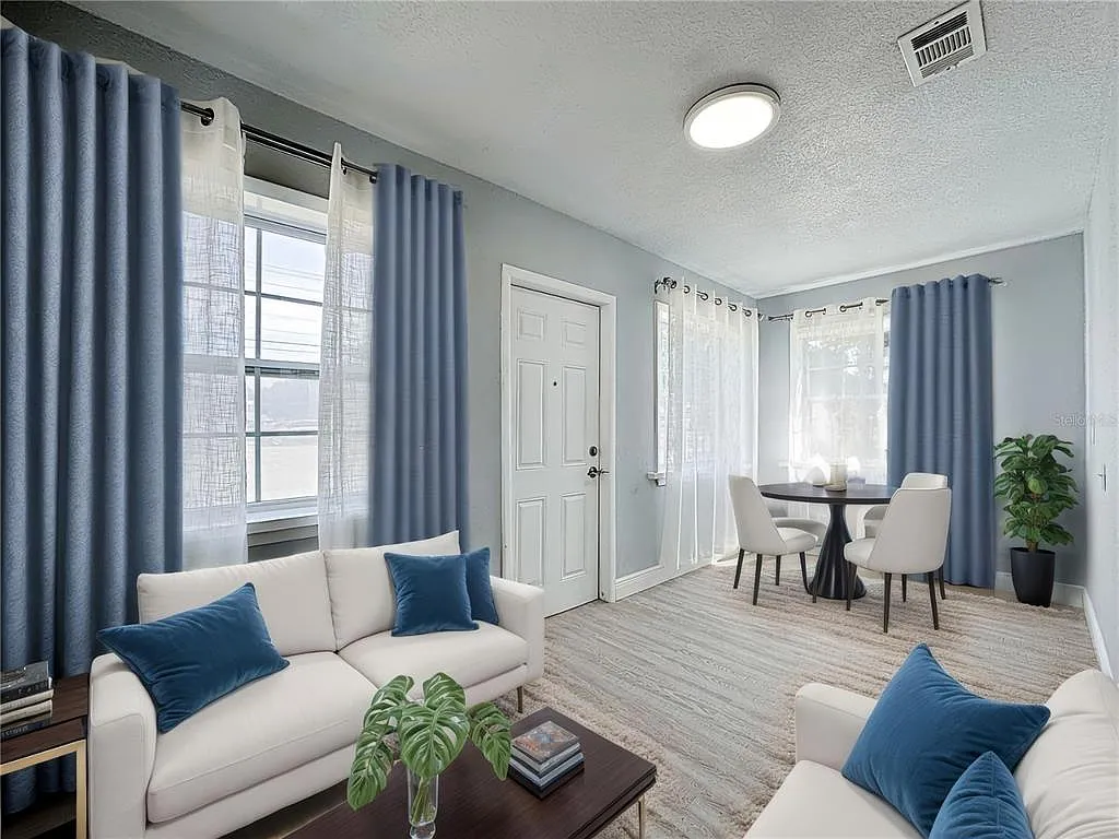 3 bed, 1.0 bath, 1364 sqft, $1,999 — Photo 4