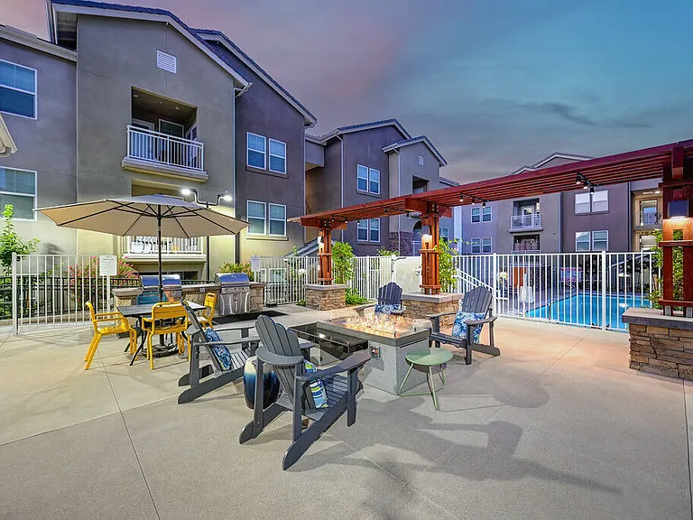 Vela Apartments — Photo 56