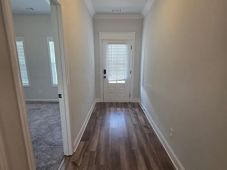304 Sterling Creek Way — Photo 2