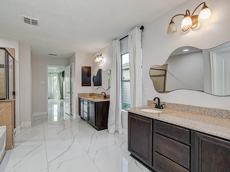 16430 Williamstown Dr — Photo 24