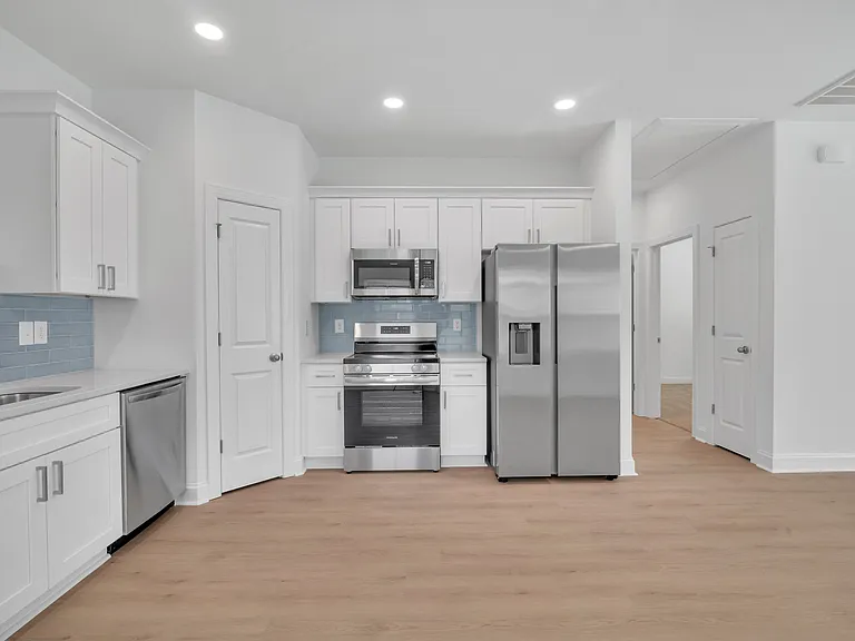233 Broad St — Photo 7