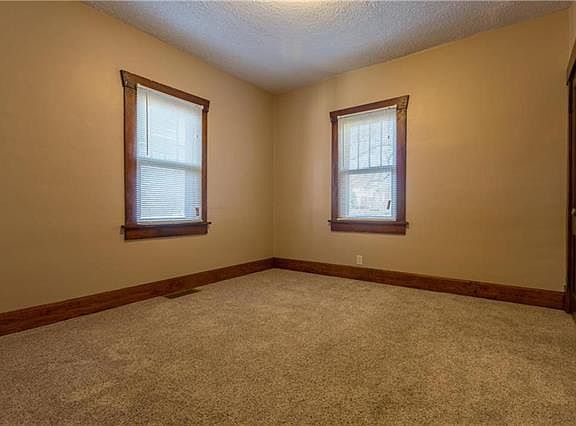 4th image of 2311 S 15th St