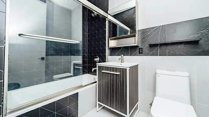 Rented by Nooklyn NYC LLC | media 10