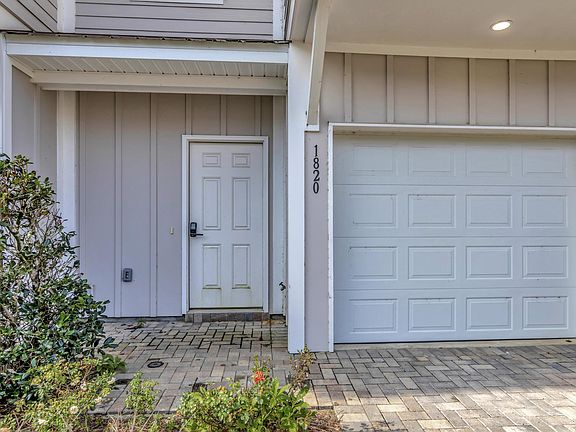 4th image of 1820 Stable Ln #11