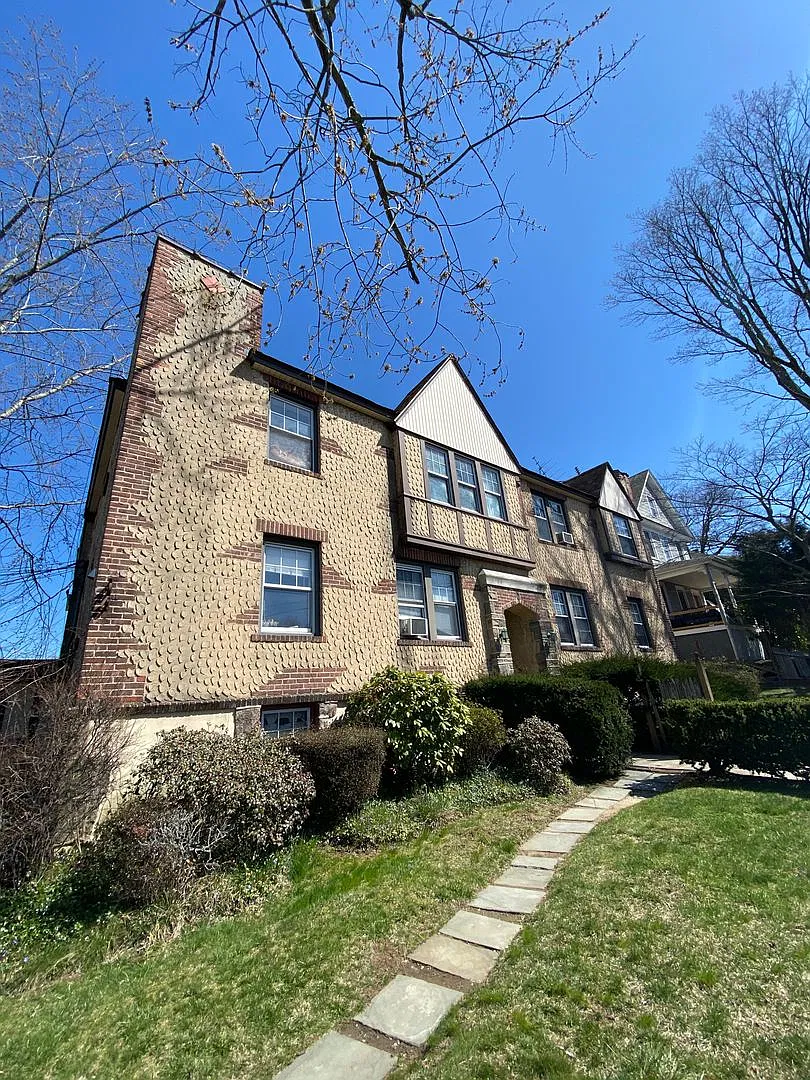 208 North Kensico Ave - Residential — Photo 1