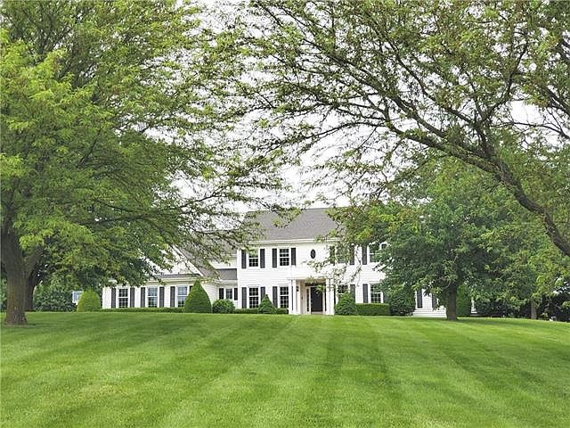 1st image of 15 Summerhill Dr