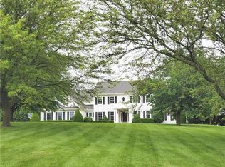 15 Summerhill Dr, Saint Joseph, MO 64507