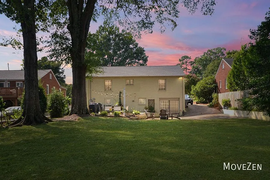 Building Photo - 1704 Dearmon Dr