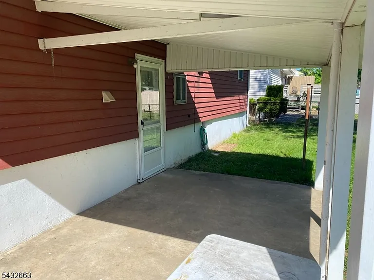 721 Lawrence Rd — Photo 19