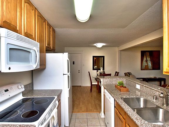 4th image of 249 Boardwalk Ave APT A